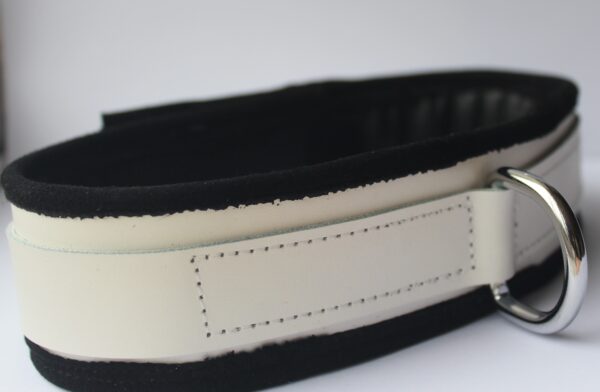 Limited edition white leather padded collar - Bondatrix